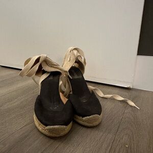 SOLUDOS Women's Black Espadrille Wedges